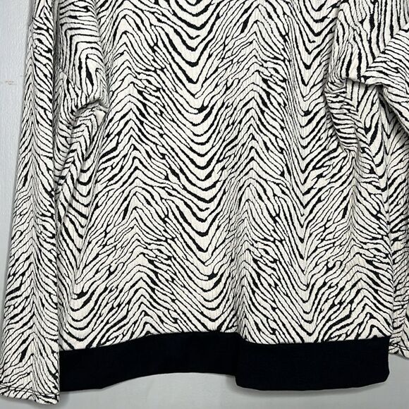 Liz Claiborne Black White Boat Neck Back Zip Zebra Print Pullover Sweater XL - Picture 6 of 9